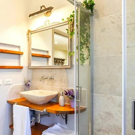 Private Among Pine Trees And Lavender בית נופש